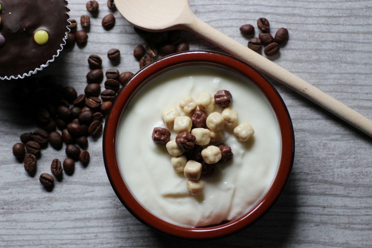 kefir di latte e praline di cioccolata