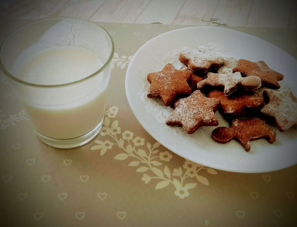 Pepparkakor e kefir di latte