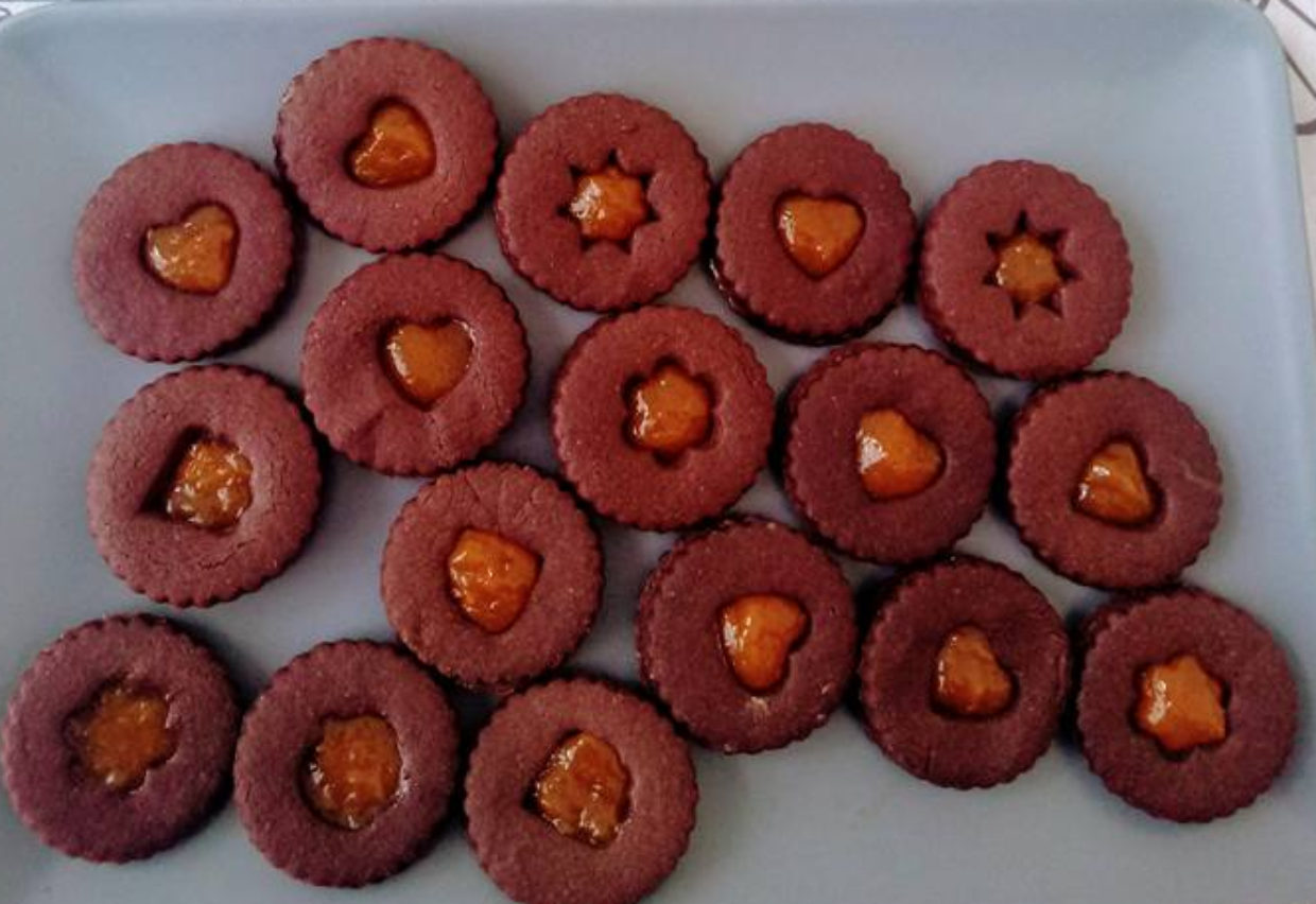 Biscotti al cacao con frolla al kefir di latte