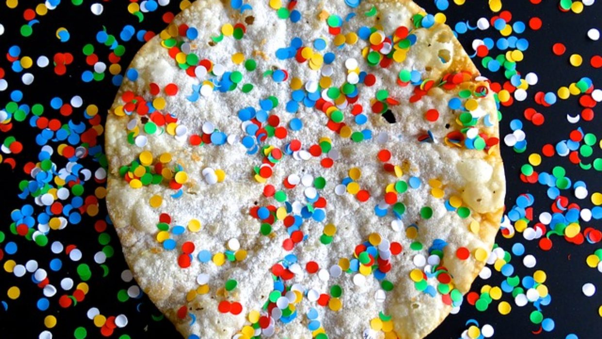 Chiacchiere di carnevale con kefir di latte