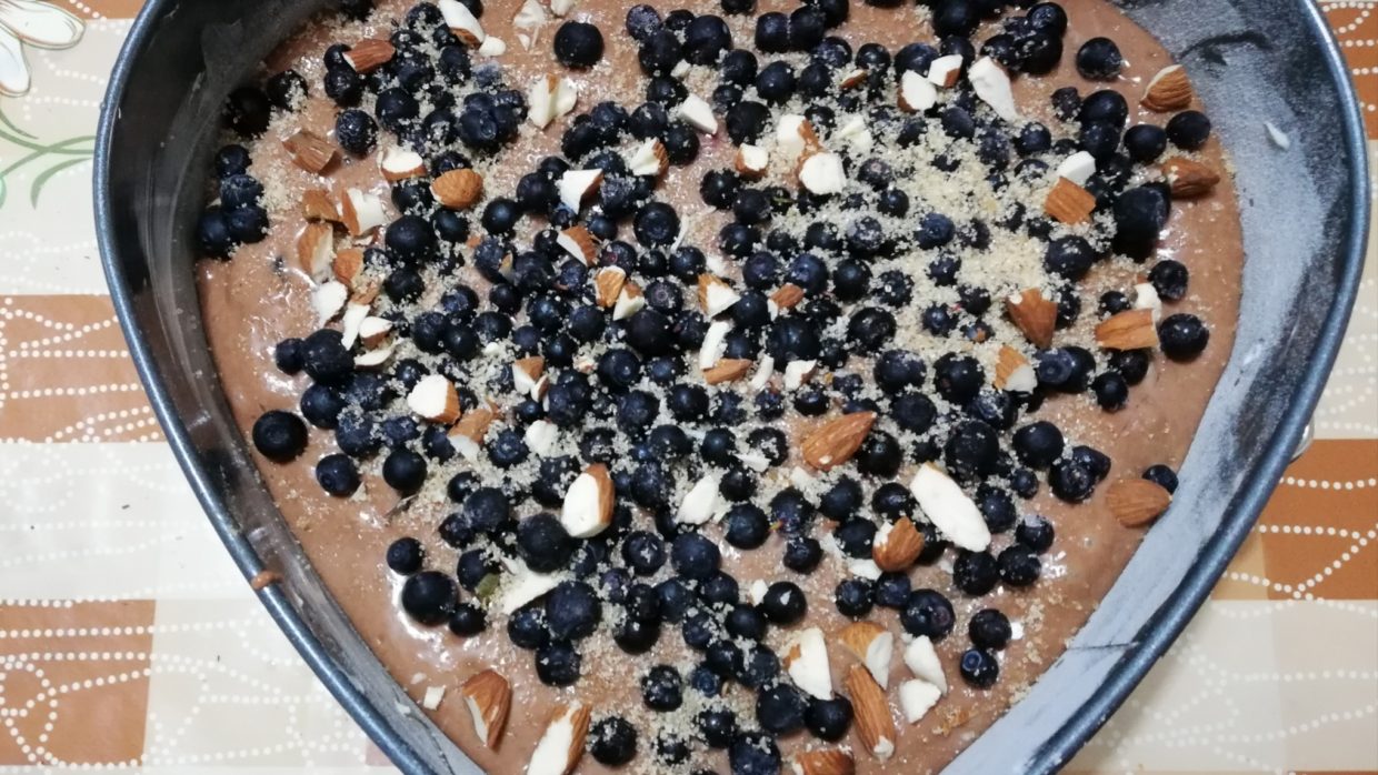 Torta cuore ai mirtilli e kefir di latte